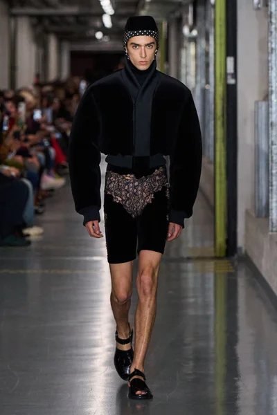 Look 52